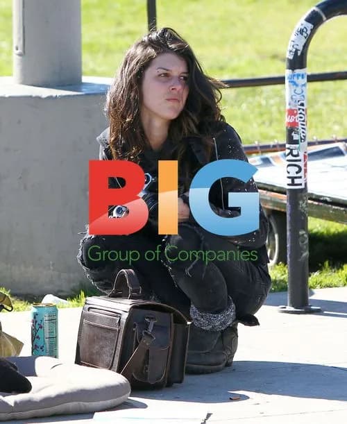 Shenae Grimes researches homeless role