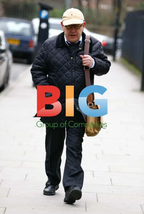 Malcolm Hebden Arrives at Granada Studios