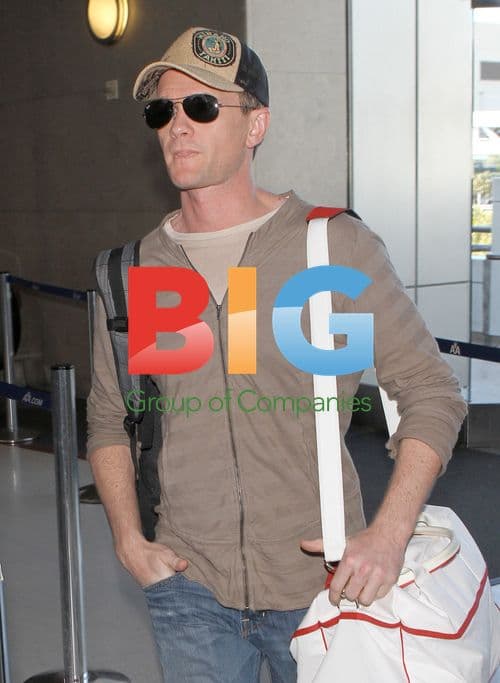 Neil Patrick Harris with family at LAX