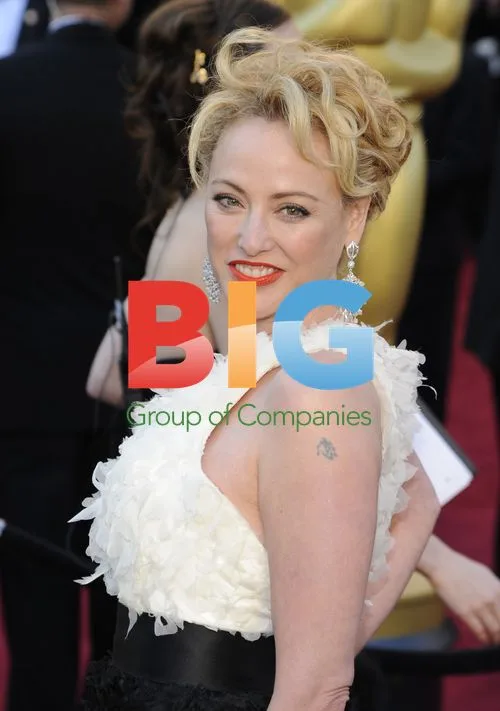Virginia Madsen at Oscars Red Carpet