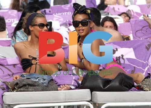 Angela Simmons Relaxes on Miami Beach