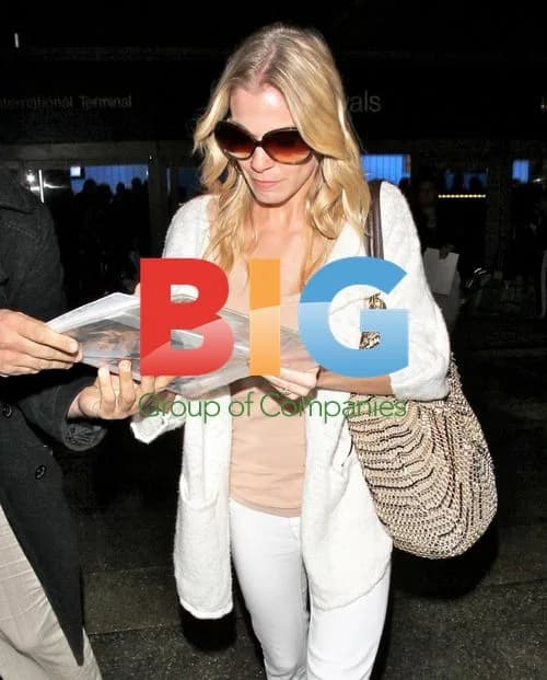 LeAnn Rimes' Engagement Ring at LAX