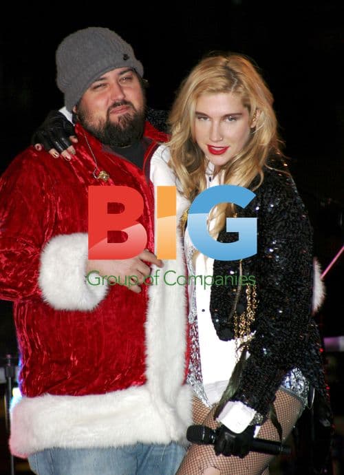 Kesha Performs in Times Square, New Year's Eve 2011