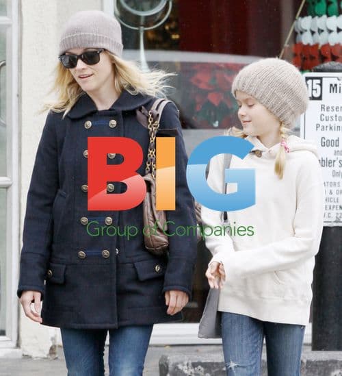 Reese Witherspoon Without Engagement Ring