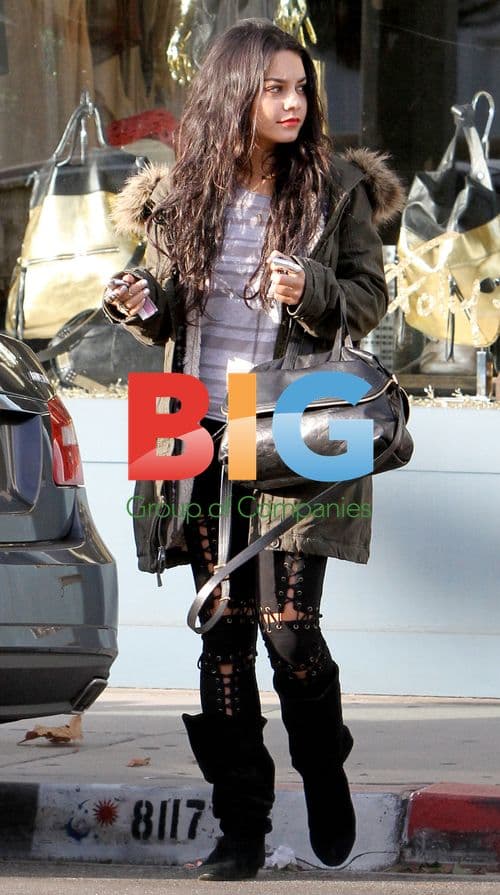 Vanessa Hudgens Finds Gum on Car