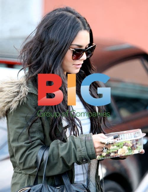 Vanessa Hudgens Finds Gum on Car Door