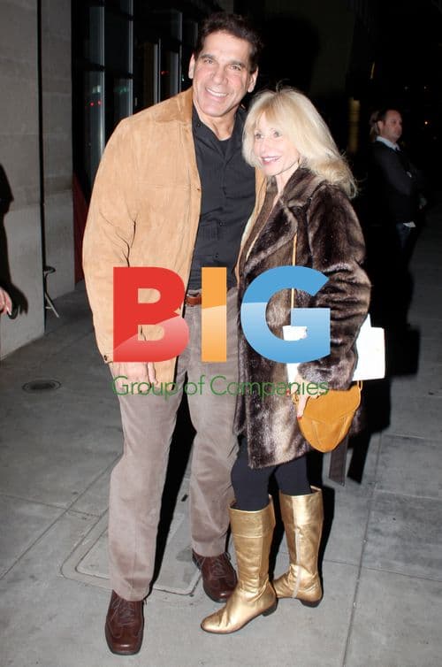 Lou Ferrigno and wife Carla Green at restaurant