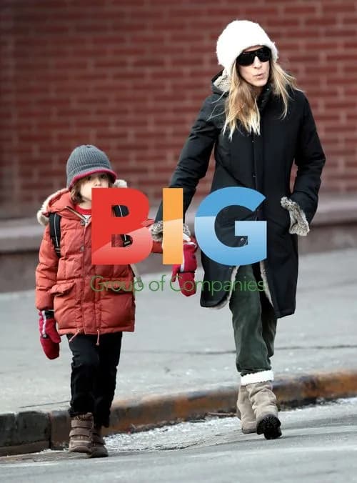 Sarah Jessica Parker Takes Son to School