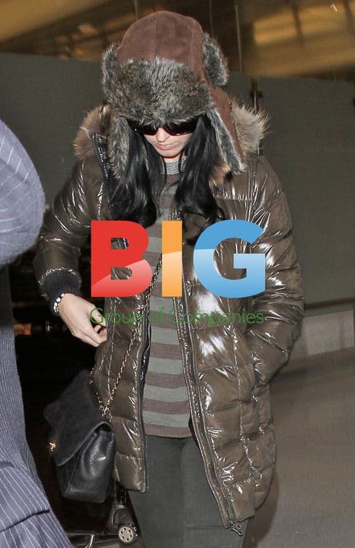 Katy Perry Arrives at LAX Airport
