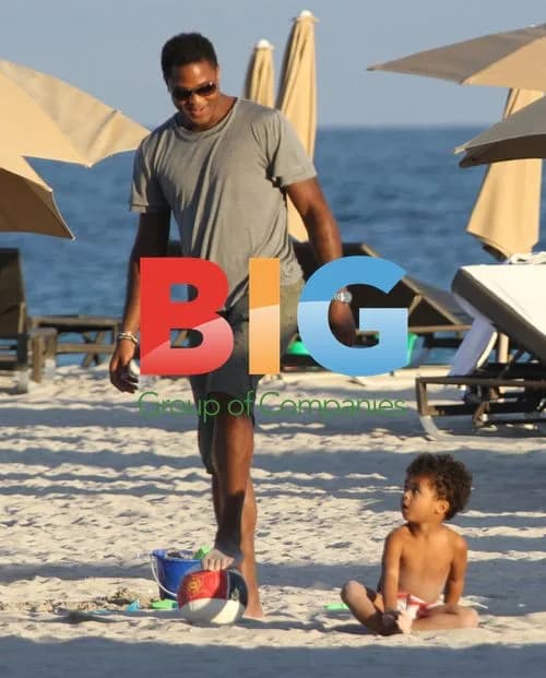 Patrick Kluivert and Family at Miami Beach