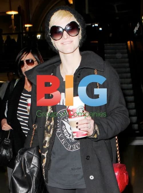 Ashlee Simpson at LAX with Sunglasses