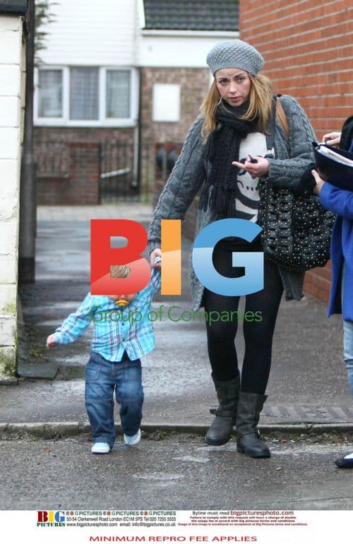 Charlotte and her children visit friends