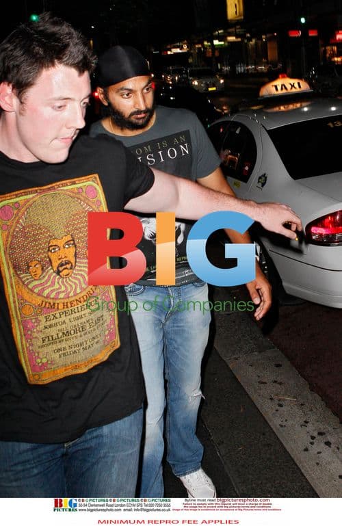 England cricket team celebrates in Sydney