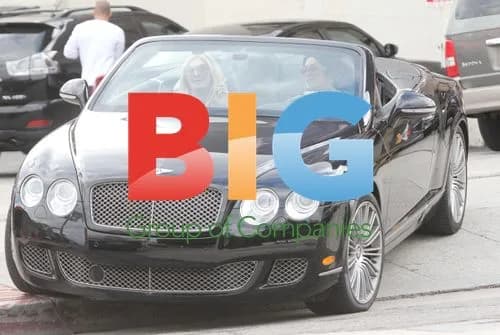 Kat Von D Leaves Pinches Tacos in Bentley