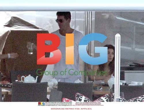 Simon Cowell and Mezhgan Hussainy Cruise in Caribbean