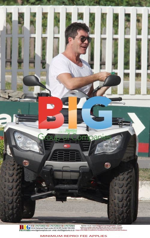 Simon Cowell and Mezhgan Hussainy on Yacht