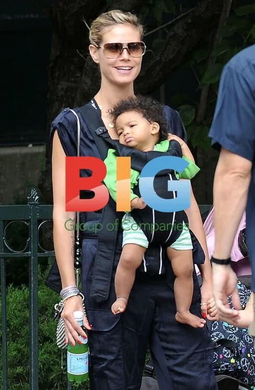 Heidi Klum Takes Family to Intrepid Museum