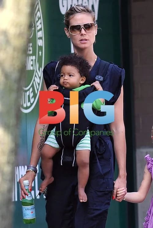 Heidi Klum visits Intrepid Museum with family