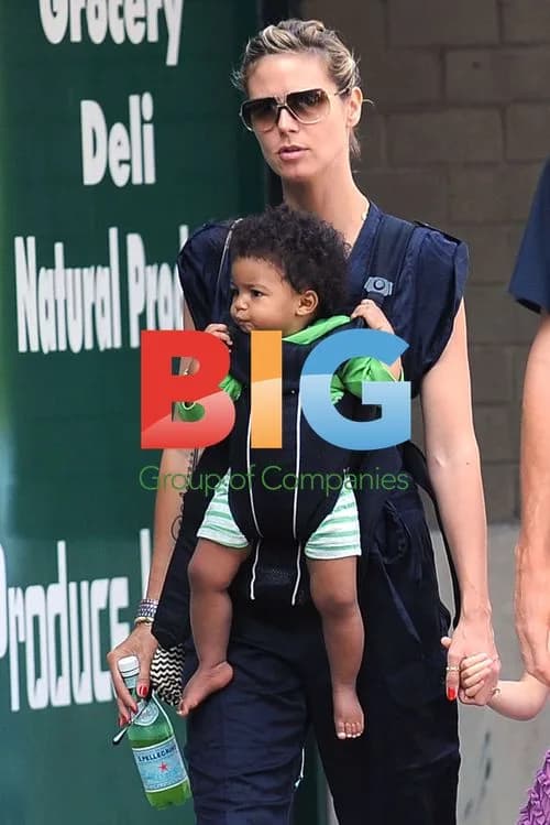 Heidi Klum at Intrepid Museum with Family