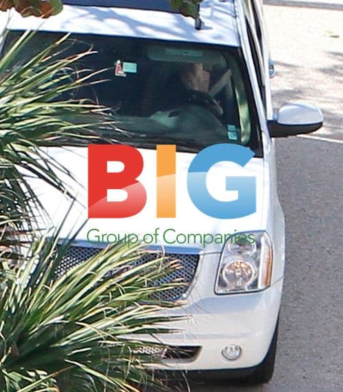 Celine Dion Arrives at Waterpark Mansion