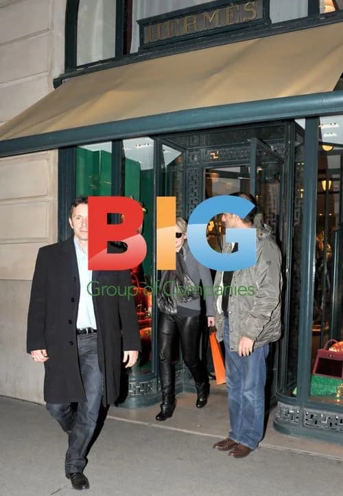 Sharon Stone Shopping in Paris