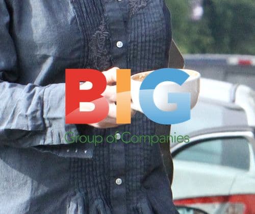 Jane Lynch's Nail Salon Visit