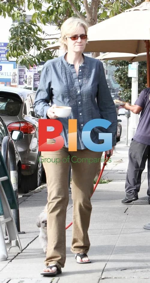 Jane Lynch Nail Salon in Beverly Hills