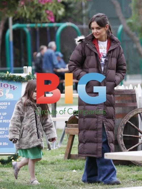 Katie Holmes and Suri at Petting Zoo on Set