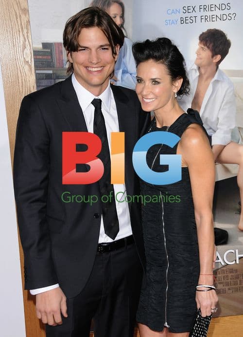 Demi Moore Kutcher & Ashton Kutcher at "No Strings Attached" Premiere