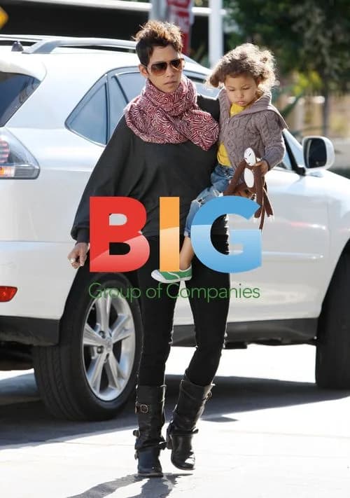 Halle Berry and Nahla Shopping in West Hollywood