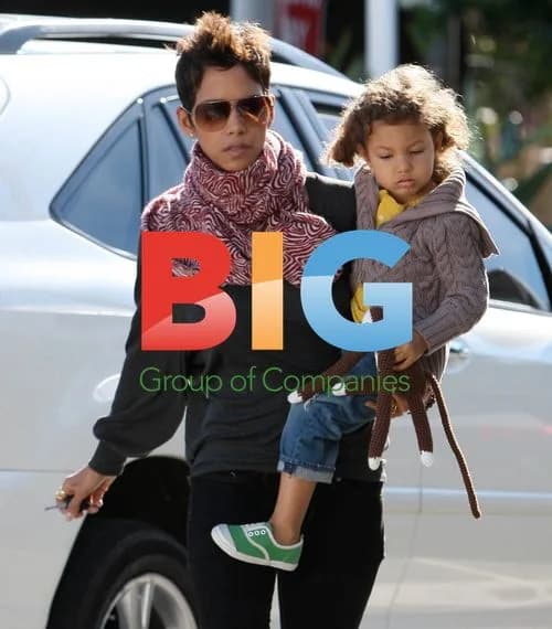 Halle Berry and Daughter Nahla Shopping in West Hollywood