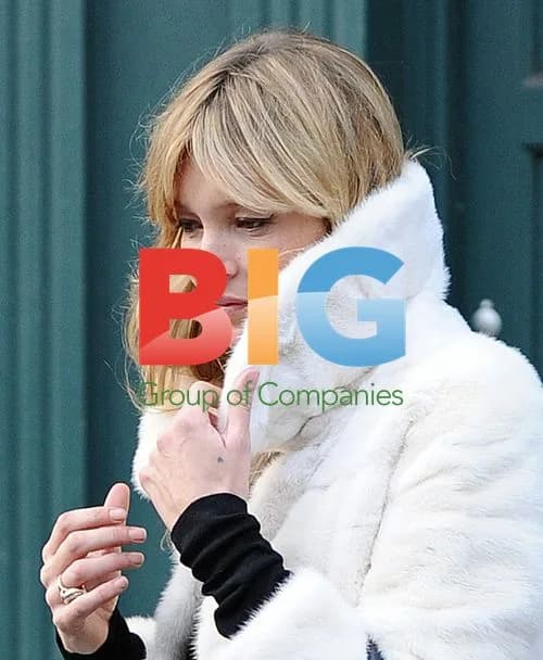 Kate Moss Shopping in Notting Hill