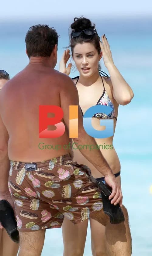 Lucie Jones Spotted on Caribbean Vacation
