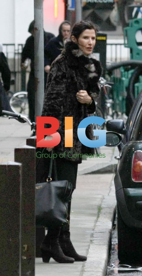 Ronni Ancona Filming in London Taxi