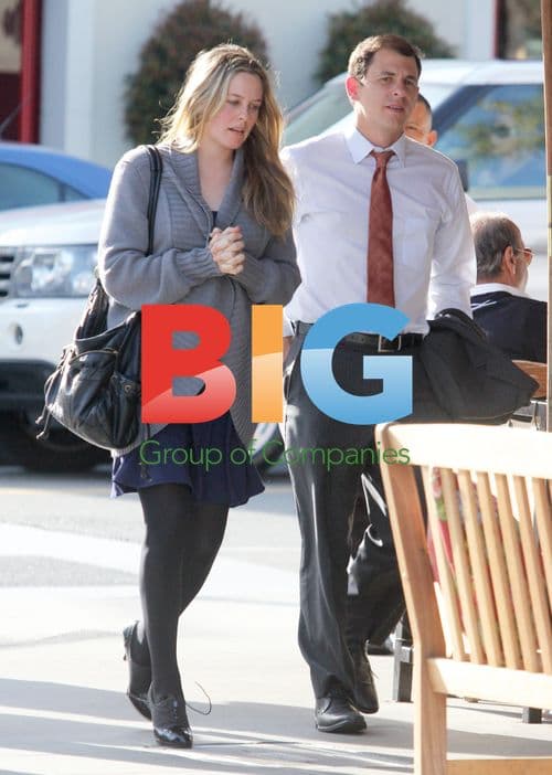 Pregnant Alicia Silverstone Arrives at UTA