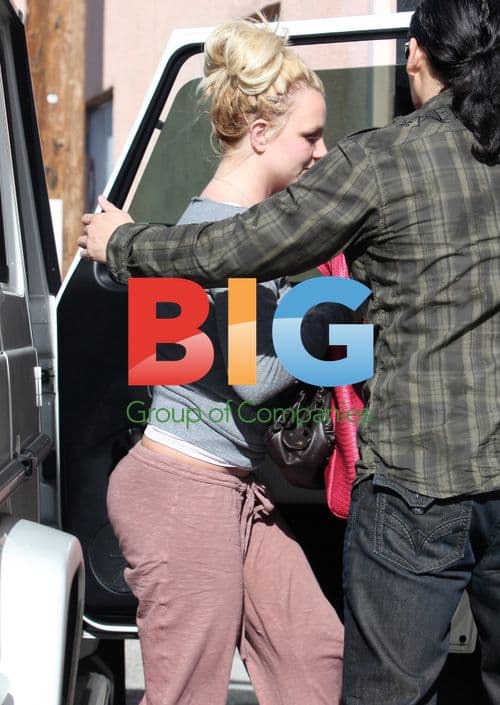 Britney Spears Visits Dance Studio