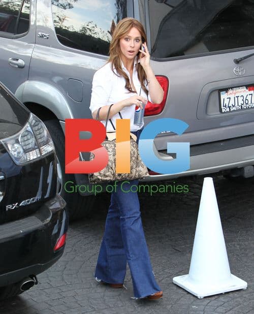 Jennifer Love Hewitt at GBK Golden Globes Gift Lounge