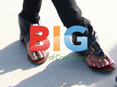 Brandy and Ray J Norwood at LAX