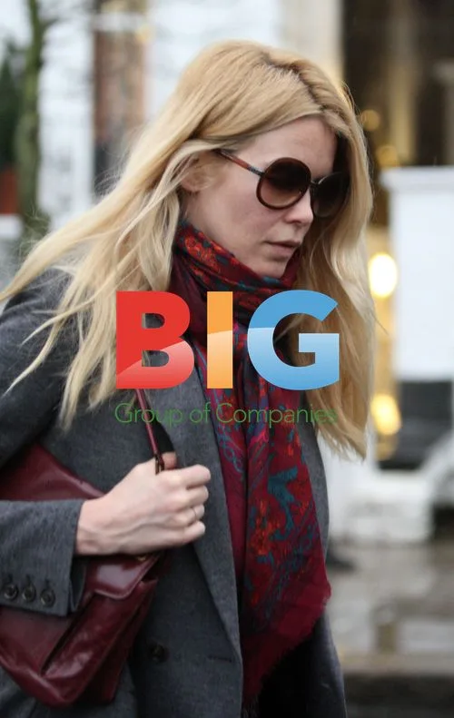 Claudia Schiffer on School Run in London