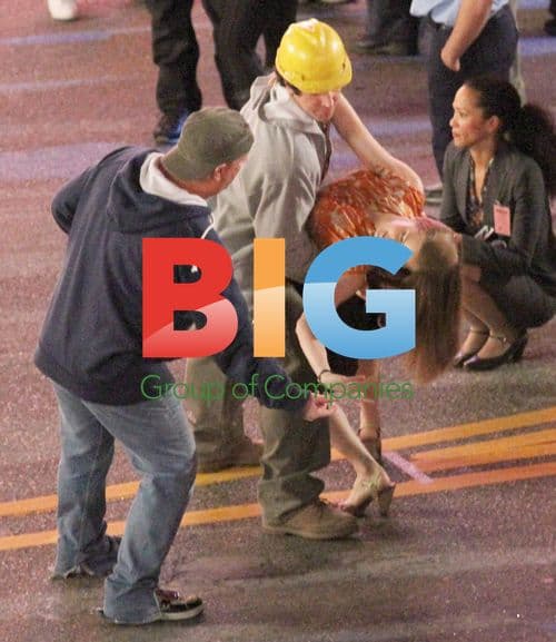 Amy Adams and Jason Segel on Muppets Set