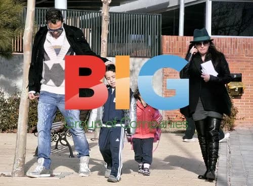 Ricardo Carvalho and wife pick up kids from school