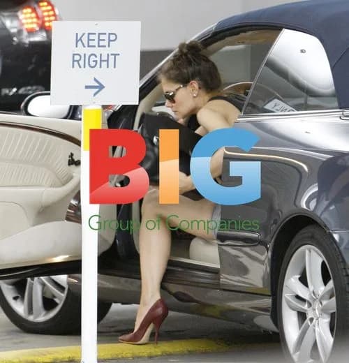 Katie Holmes Arrives in Beverly Hills