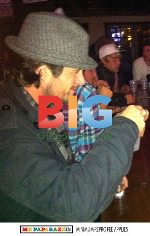 Orlando Bloom Drinks at Pikey's Bar