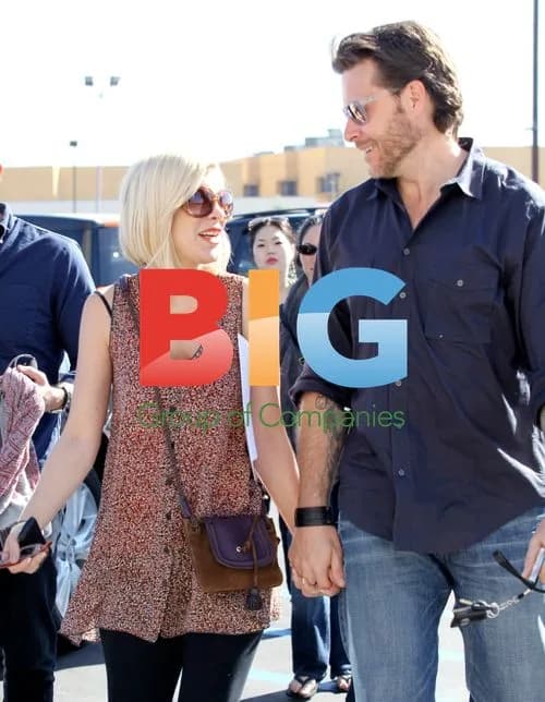 Tori Spelling and Dean Mcdermott shop in LA