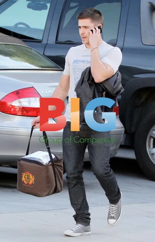 Zac Efron Shows Off Short Hair and Muscular Build