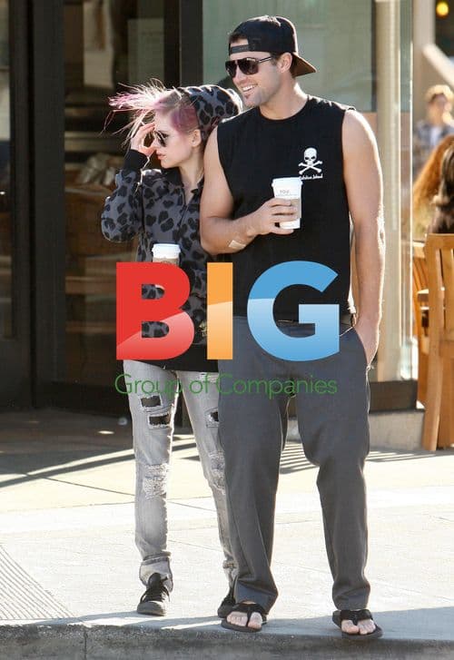 Brody Jenner and Avril Lavigne get coffee in Beverly Hills