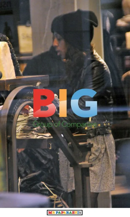Alexandra Burke hits the shops in Glasgow