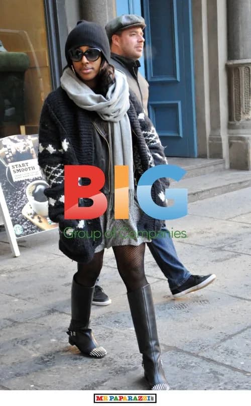 Alexandra Burke Shops Sales in Glasgow