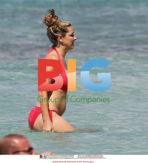 Claire Sweeney's Caribbean Wardrobe Malfunction