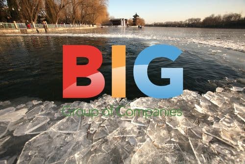 Chinese seniors swim in frozen Beijing lake